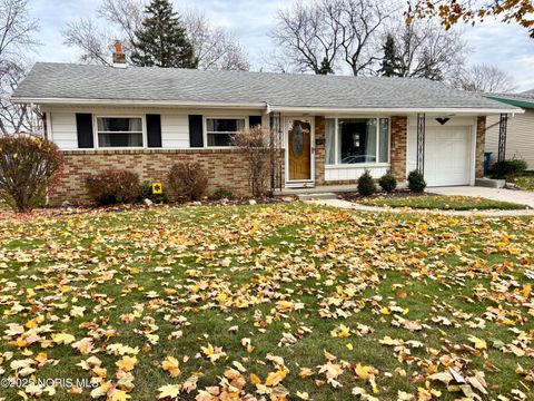 Tiny photo for 465 S Stephen Street, Oregon, OH 43616 (MLS # 10001779)