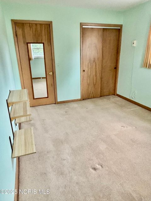 Tiny photo for 465 S Stephen Street, Oregon, OH 43616 (MLS # 10001779)