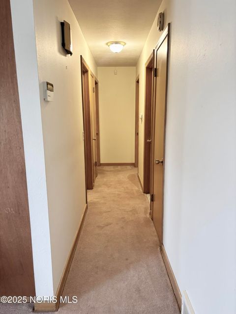 Tiny photo for 465 S Stephen Street, Oregon, OH 43616 (MLS # 10001779)