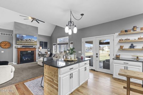 Tiny photo for 14638 Lake Meadows Drive, Perrysburg, OH 43551 (MLS # 10004335)