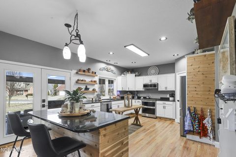 Tiny photo for 14638 Lake Meadows Drive, Perrysburg, OH 43551 (MLS # 10004335)