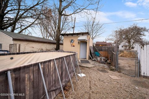 Tiny photo for 277 Parker Avenue, Toledo, OH 43605 (MLS # 10003106)