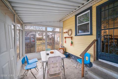 Tiny photo for 277 Parker Avenue, Toledo, OH 43605 (MLS # 10003106)