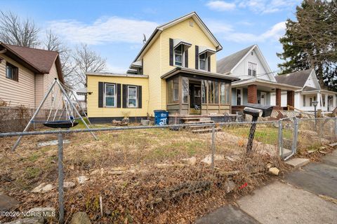 Tiny photo for 277 Parker Avenue, Toledo, OH 43605 (MLS # 10003106)