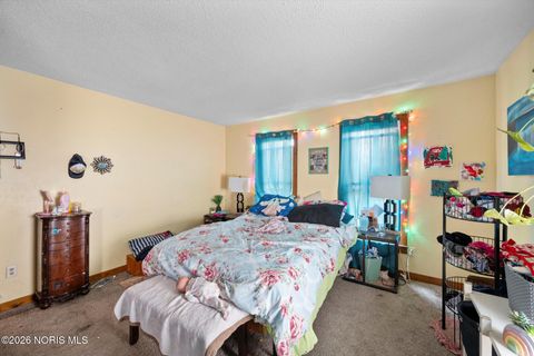 Tiny photo for 277 Parker Avenue, Toledo, OH 43605 (MLS # 10003106)