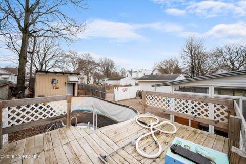 Tiny photo for 277 Parker Avenue, Toledo, OH 43605 (MLS # 10003106)