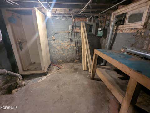 Tiny photo for 668 Bowman Street, Toledo, OH 43609 (MLS # 10011585)