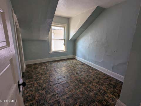 Tiny photo for 668 Bowman Street, Toledo, OH 43609 (MLS # 10011585)