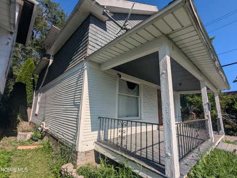 Tiny photo for 668 Bowman Street, Toledo, OH 43609 (MLS # 10011585)