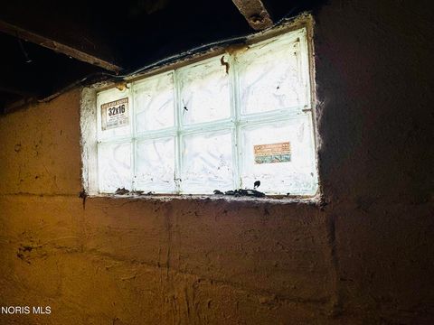 Tiny photo for 965 Curtis Street, Toledo, OH 43609 (MLS # 10005547)