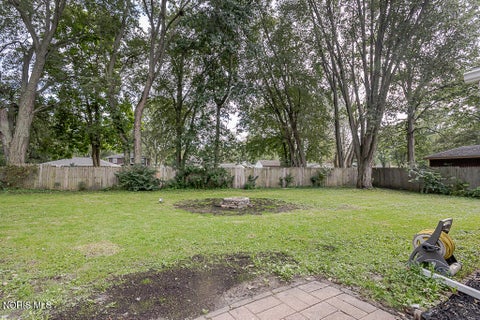 Tiny photo for 1002 Park Lane, Toledo, OH 43615 (MLS # 10013189)
