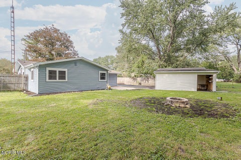 Tiny photo for 1002 Park Lane, Toledo, OH 43615 (MLS # 10013189)