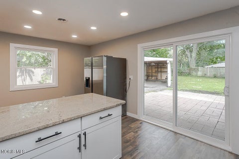 Tiny photo for 1002 Park Lane, Toledo, OH 43615 (MLS # 10013189)