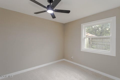 Tiny photo for 1002 Park Lane, Toledo, OH 43615 (MLS # 10013189)