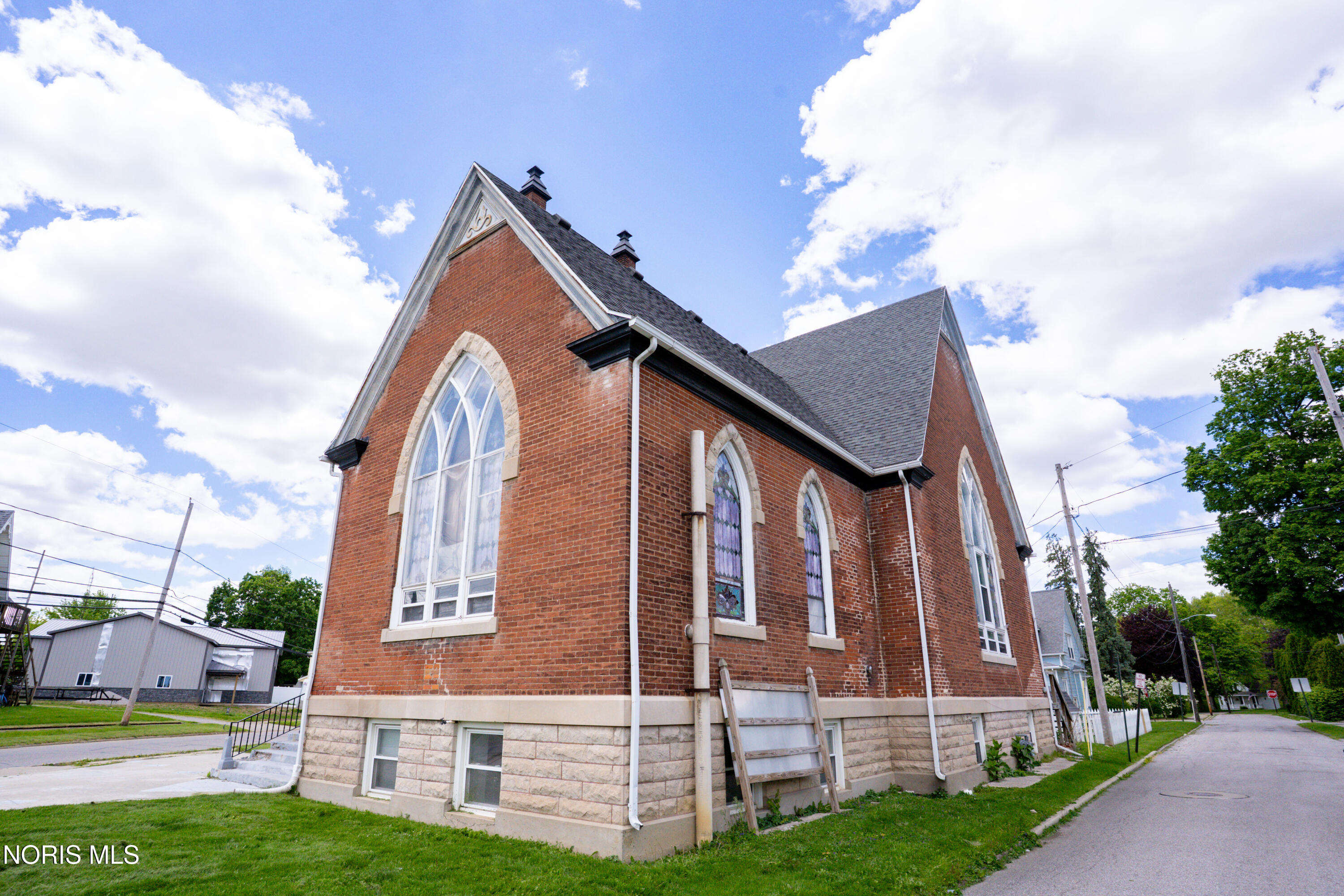 600 Division Street