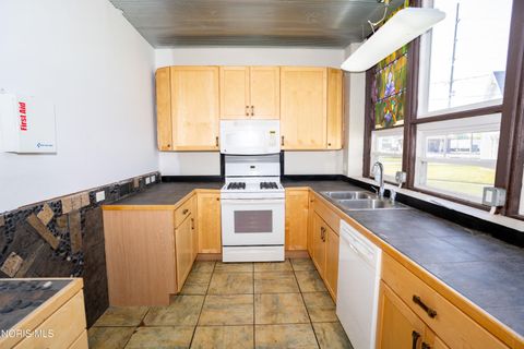 Tiny photo for 600 Division Street, Defiance, OH 43512 (MLS # 10007927)