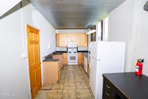 Tiny photo for 600 Division Street, Defiance, OH 43512 (MLS # 10007927)
