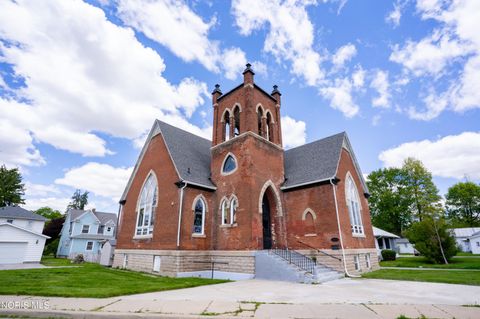 Photo of 600 Division Street, Defiance, OH 43512 (MLS # 10007927)