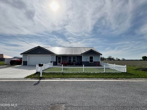 Photo of 720 Bergman Drive, Sherwood, OH 43556 (MLS # 10006861)