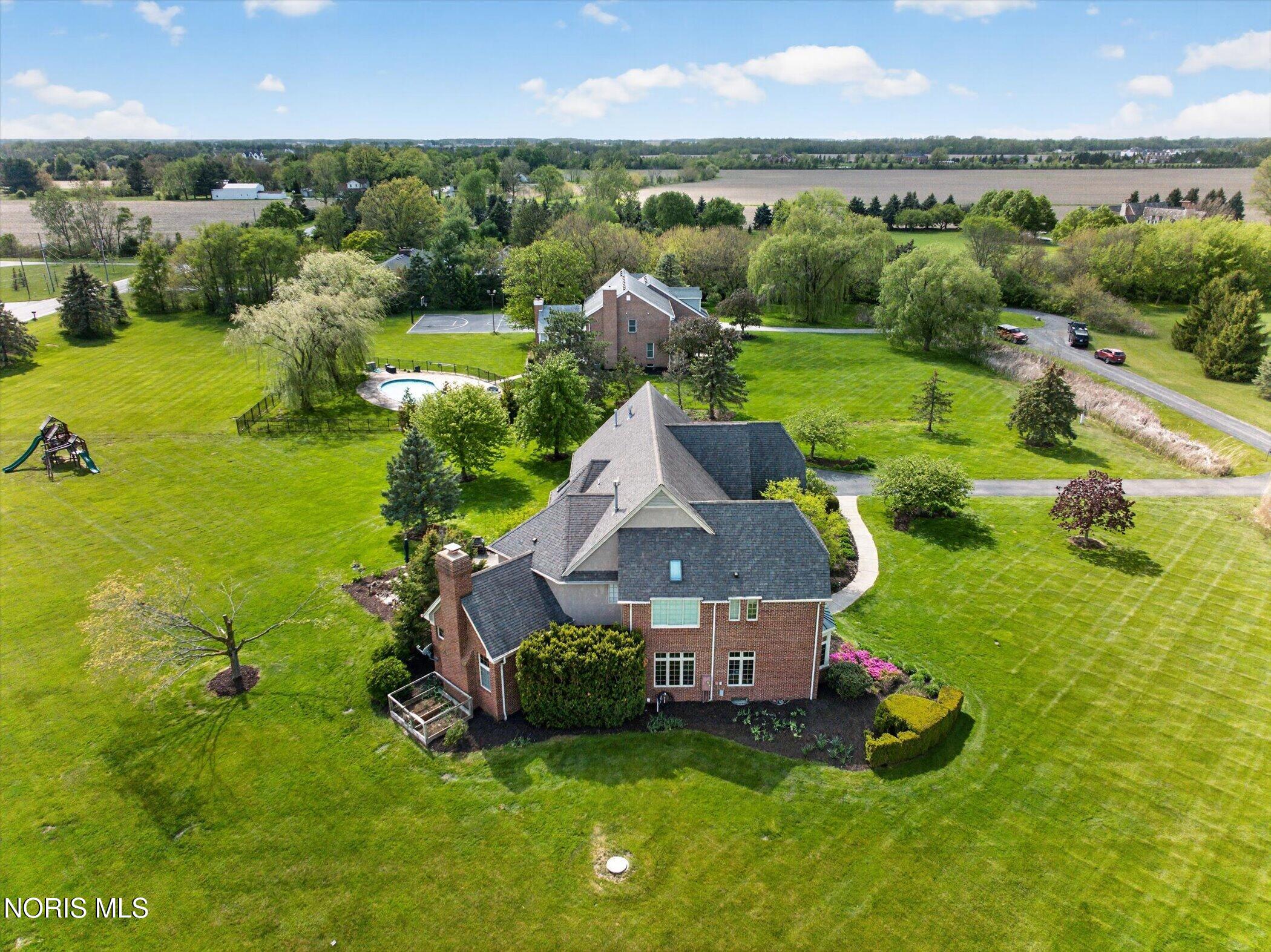 9211 Shadow Brook Drive