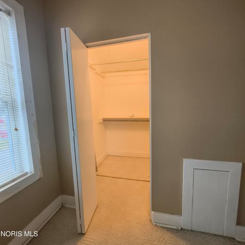 Tiny photo for 963 N Vine Street, Fostoria, OH 44830 (MLS # 10005453)