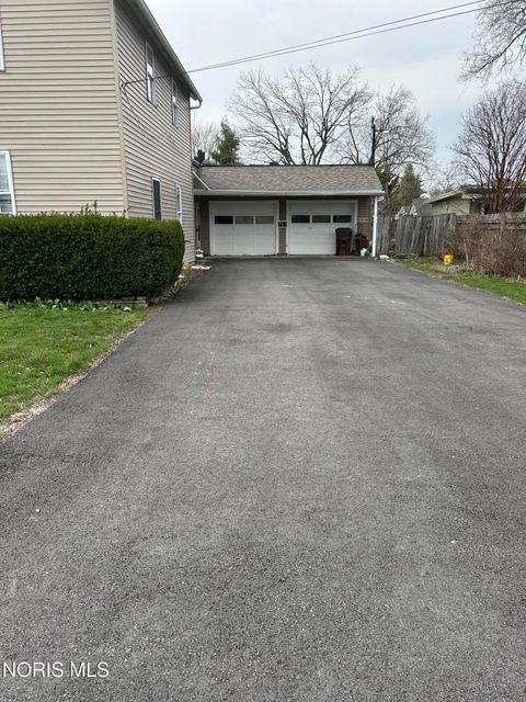 Tiny photo for 963 N Vine Street, Fostoria, OH 44830 (MLS # 10005453)