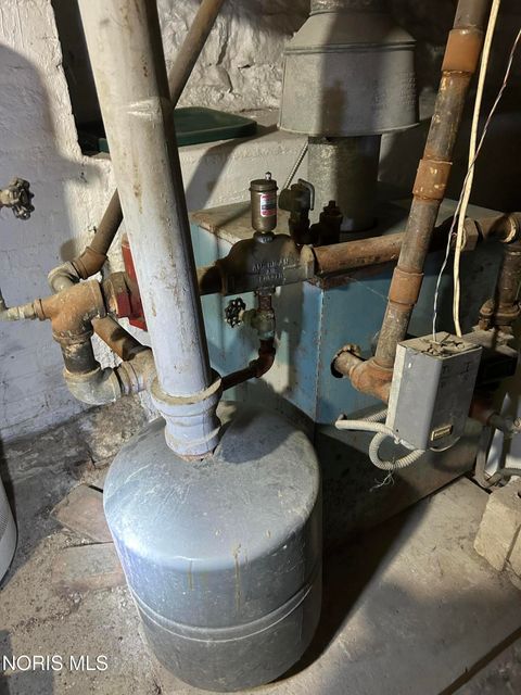 Tiny photo for 963 N Vine Street, Fostoria, OH 44830 (MLS # 10005453)