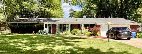 Homes For Sale - 3318 E Lincolnshire Boulevard<br/> Toledo, OH 43606