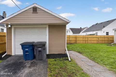 Tiny photo for 4550 Burnham Avenue, Toledo, OH 43612 (MLS # 10007160)