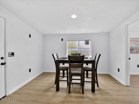 Tiny photo for 4550 Burnham Avenue, Toledo, OH 43612 (MLS # 10007160)