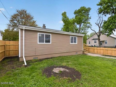 Tiny photo for 4550 Burnham Avenue, Toledo, OH 43612 (MLS # 10007160)