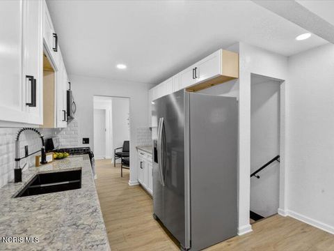 Tiny photo for 4550 Burnham Avenue, Toledo, OH 43612 (MLS # 10007160)