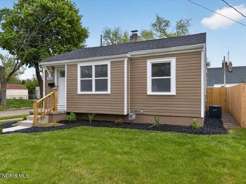 Tiny photo for 4550 Burnham Avenue, Toledo, OH 43612 (MLS # 10007160)