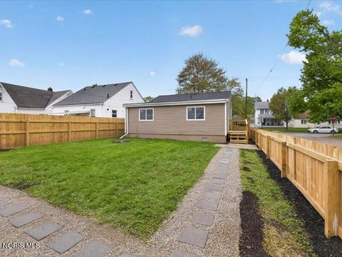 Tiny photo for 4550 Burnham Avenue, Toledo, OH 43612 (MLS # 10007160)