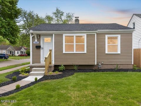 Tiny photo for 4550 Burnham Avenue, Toledo, OH 43612 (MLS # 10007160)