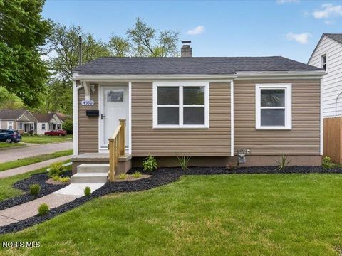 Photo of 4550 Burnham Avenue, Toledo, OH 43612 (MLS # 10007160)