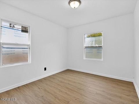 Tiny photo for 4550 Burnham Avenue, Toledo, OH 43612 (MLS # 10007160)