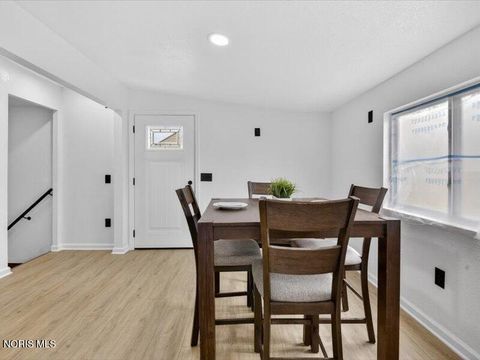 Tiny photo for 4550 Burnham Avenue, Toledo, OH 43612 (MLS # 10007160)