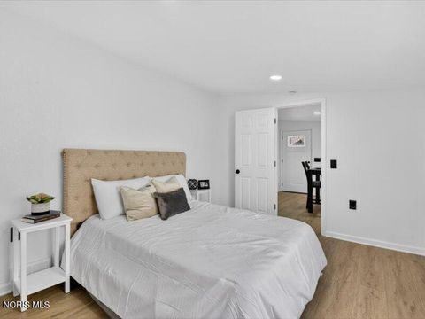 Tiny photo for 4550 Burnham Avenue, Toledo, OH 43612 (MLS # 10007160)