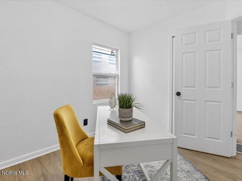 Tiny photo for 4550 Burnham Avenue, Toledo, OH 43612 (MLS # 10007160)