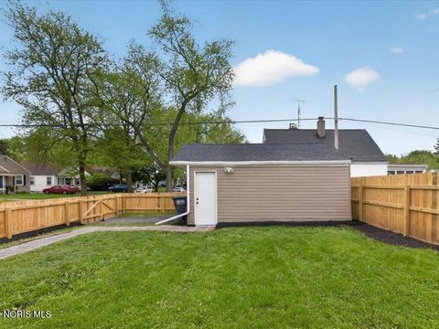Tiny photo for 4550 Burnham Avenue, Toledo, OH 43612 (MLS # 10007160)