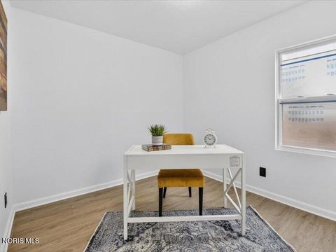 Tiny photo for 4550 Burnham Avenue, Toledo, OH 43612 (MLS # 10007160)