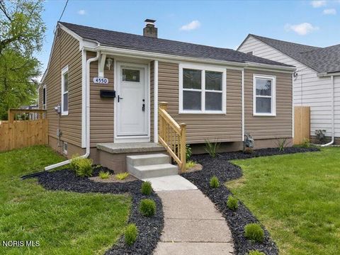 Tiny photo for 4550 Burnham Avenue, Toledo, OH 43612 (MLS # 10007160)