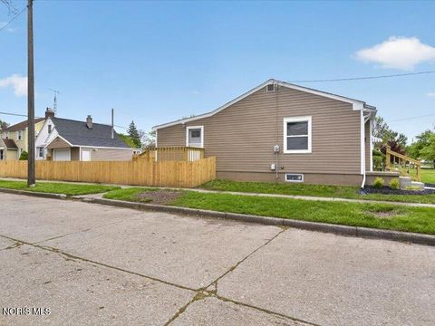 Tiny photo for 4550 Burnham Avenue, Toledo, OH 43612 (MLS # 10007160)