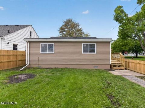 Tiny photo for 4550 Burnham Avenue, Toledo, OH 43612 (MLS # 10007160)