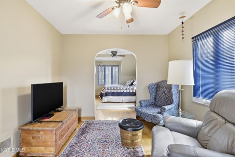 Tiny photo for 3234 Island Avenue, Toledo, OH 43614 (MLS # 10005682)