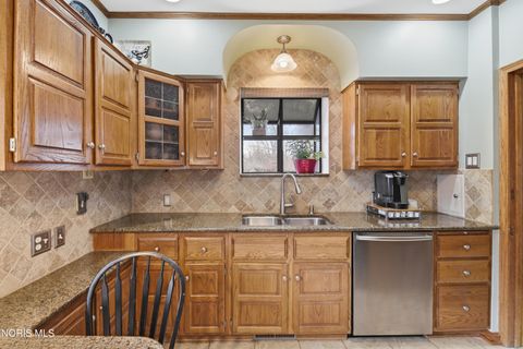 Tiny photo for 3234 Island Avenue, Toledo, OH 43614 (MLS # 10005682)