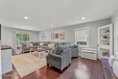 Tiny photo for 1968 S Holland Sylvania Road, Maumee, OH 43537 (MLS # 10007808)