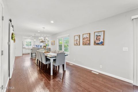 Tiny photo for 1968 S Holland Sylvania Road, Maumee, OH 43537 (MLS # 10007808)