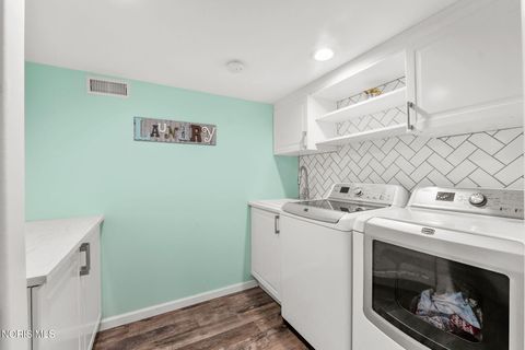 Tiny photo for 1968 S Holland Sylvania Road, Maumee, OH 43537 (MLS # 10007808)